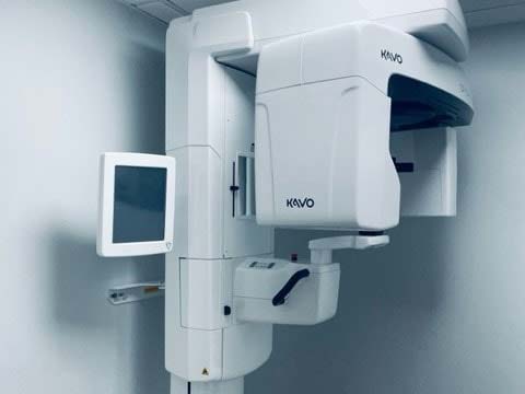Dental CBCT in NYC: extraoral X-Rays used for dental implant placement